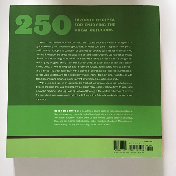 The Big Book of Backyard Cooking Cookbook 250 Recipes PB - Picture 2 of 7